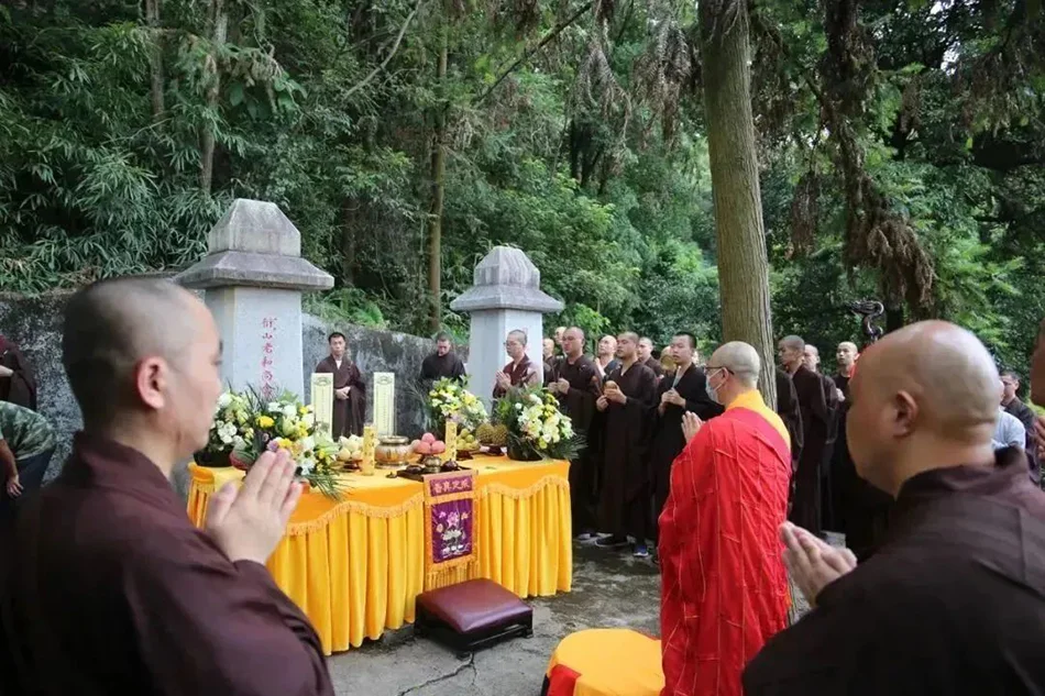 入！云门祖庭举行两位首座灵骨舍利入塔仪式