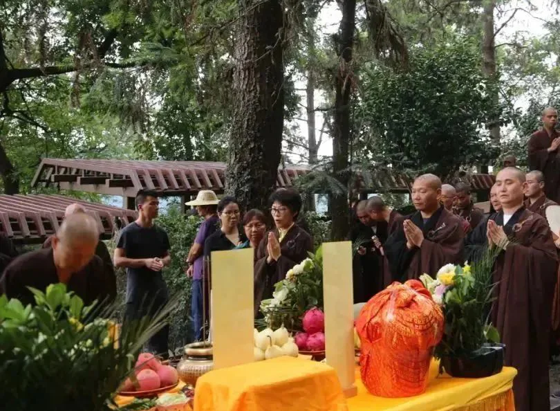 入！云门祖庭举行两位首座灵骨舍利入塔仪式